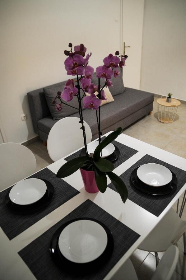 Apartman Gulliver In The Center, 10 Meters From The Sea With Private Parking In Natural Shade غاباس المظهر الخارجي الصورة